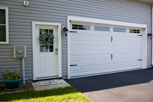 24/7 Emergency Garage Door Panel Replacement experts in Jefferson County County, AR